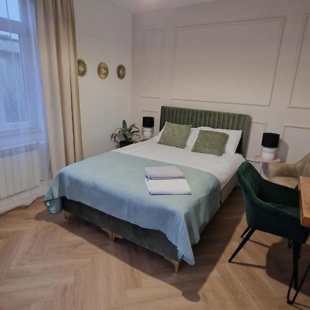 Brama Lwowska Apartamenty - Wiecej Na Www,Bramalwowska,Pl Zamość Buitenkant foto
