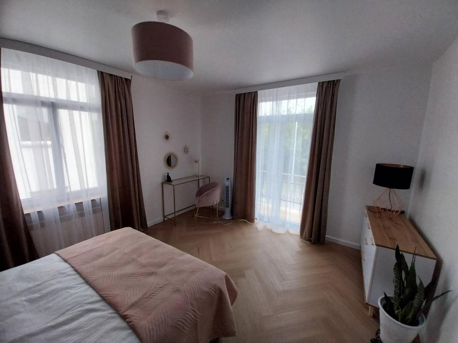 Brama Lwowska Apartamenty - Wiecej Na Www,Bramalwowska,Pl Zamość Buitenkant foto