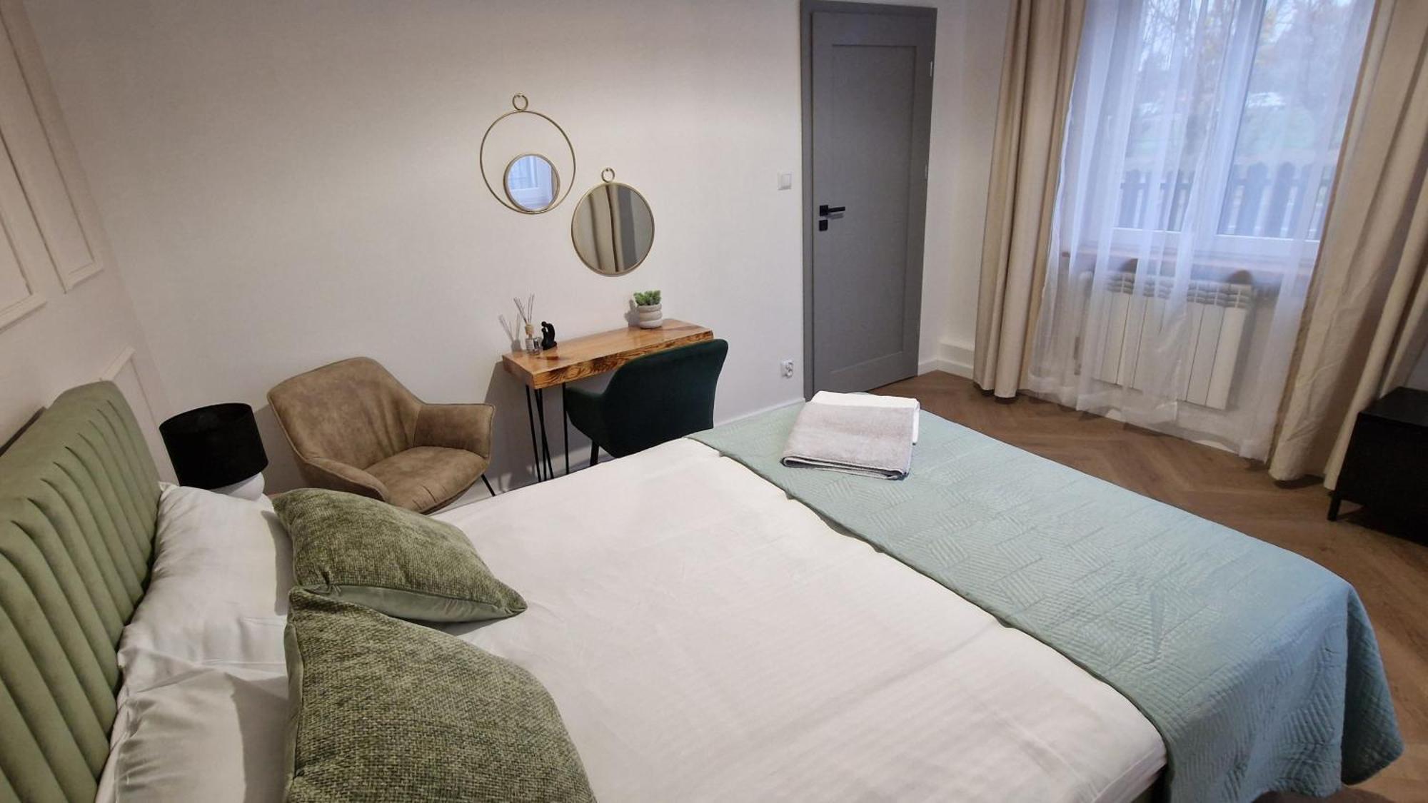 Brama Lwowska Apartamenty - Wiecej Na Www,Bramalwowska,Pl Zamość Buitenkant foto